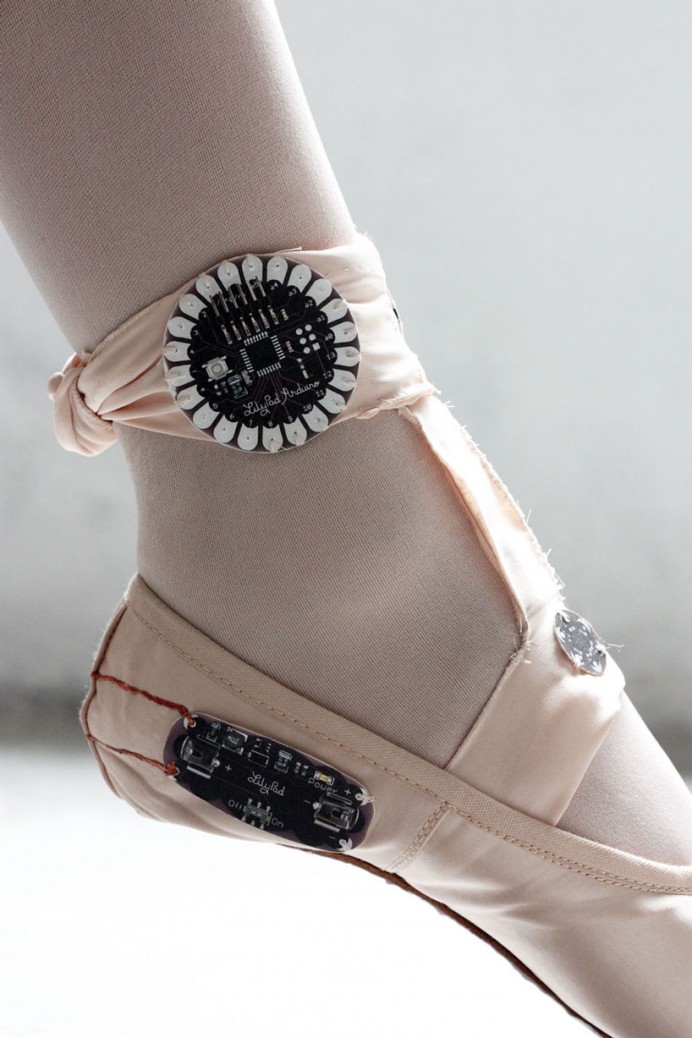 lesia-trubat-e-traces-ballet-shoes-3-692x1038